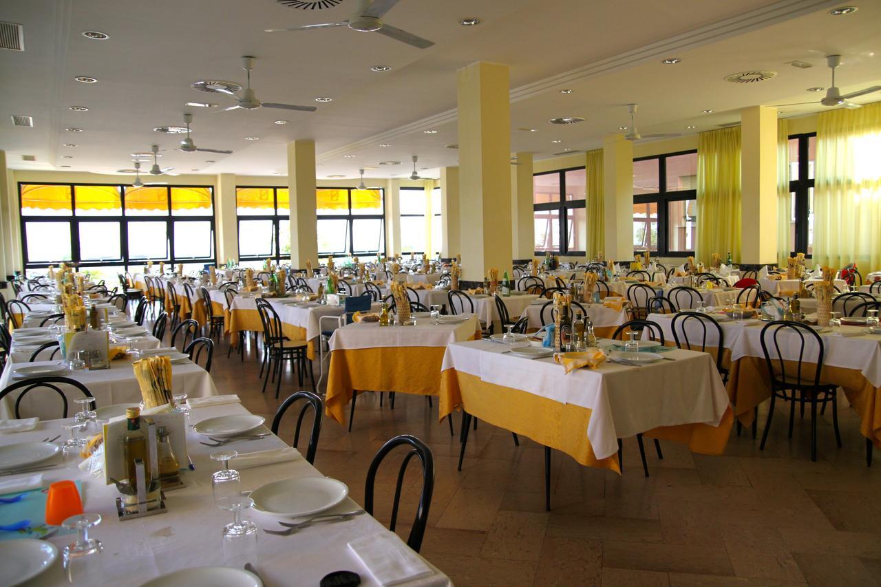 Savoia Hotel Misano Adriatico Exterior foto